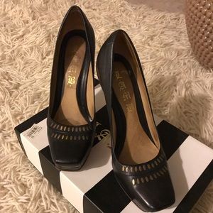 L.A.M.B. Jona Black Pump, Size 7.5